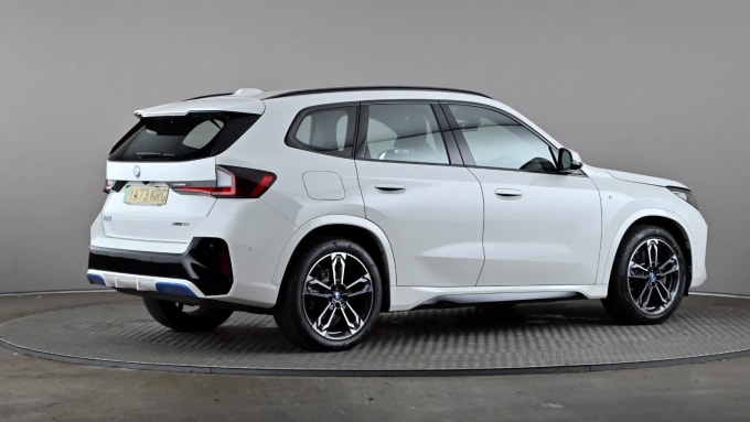 2023 BMW Ix1