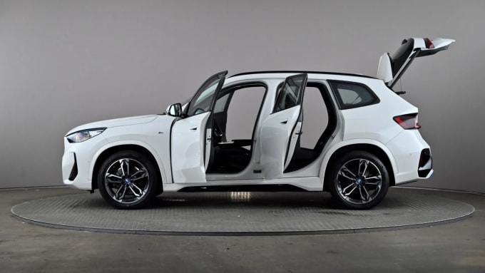 2023 BMW Ix1