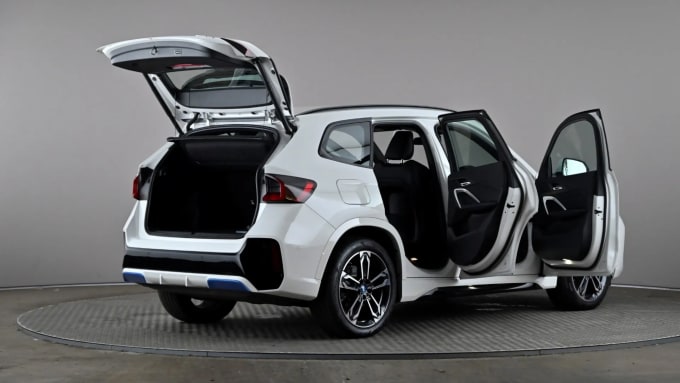 2023 BMW Ix1
