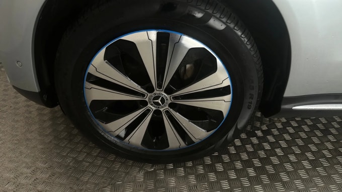 2021 Mercedes-benz Eqc