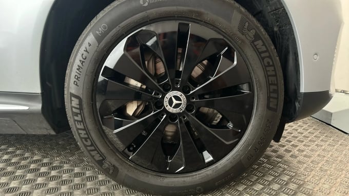 2022 Mercedes-benz Eqc