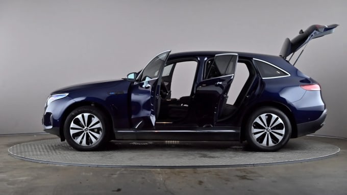 2022 Mercedes-benz Eqc