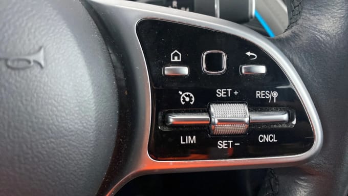 2022 Mercedes-benz Eqc