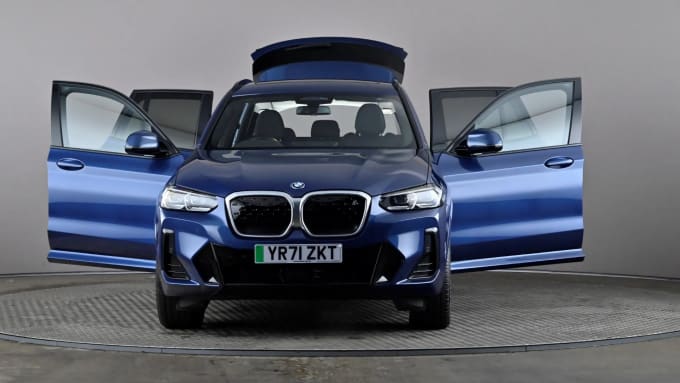 2022 BMW Ix3