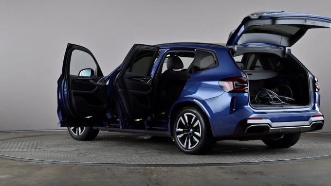 2022 BMW Ix3