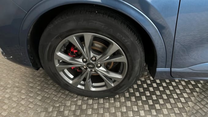 2022 Ford Kuga