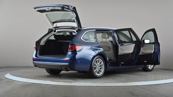 2021 BMW 5 Series Touring