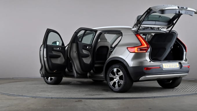 2021 Volvo Xc40