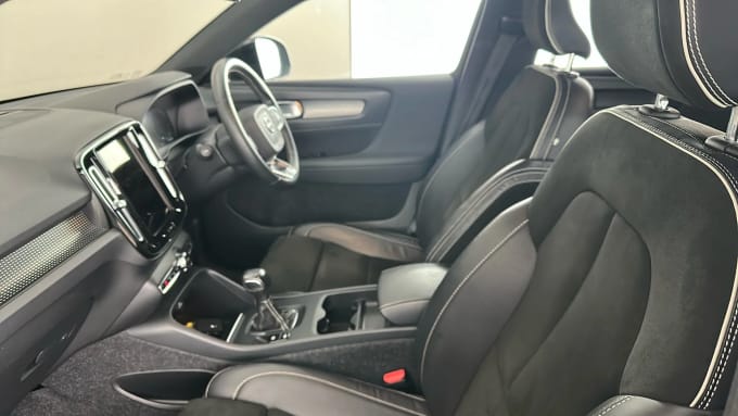 2021 Volvo Xc40