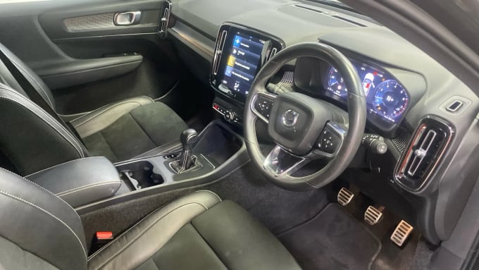2021 Volvo Xc40