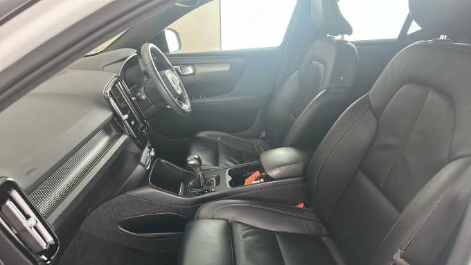 2021 Volvo Xc40