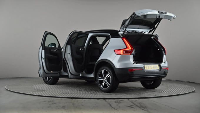 2020 Volvo Xc40