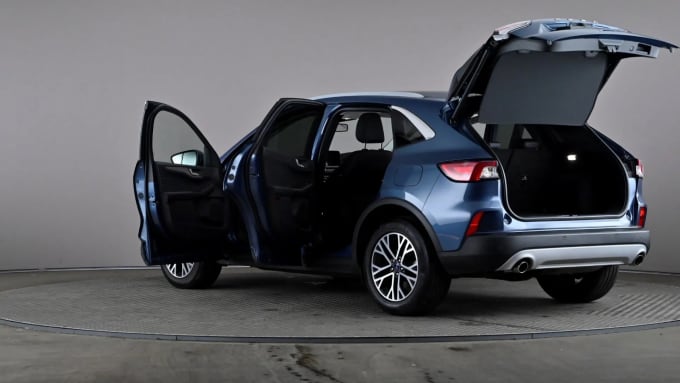 2022 Ford Kuga