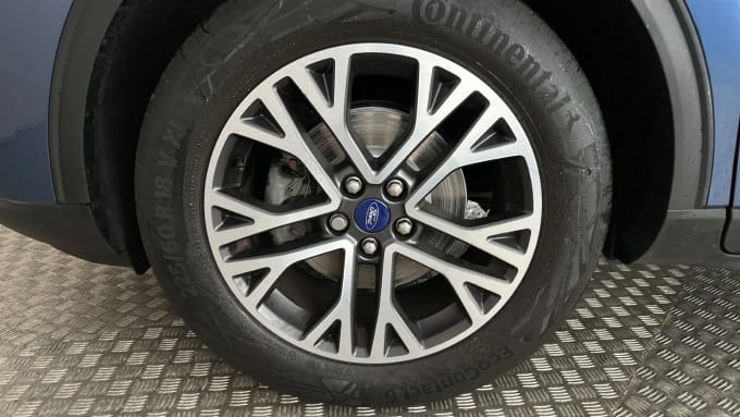 2022 Ford Kuga