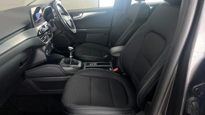 2022 Ford Kuga