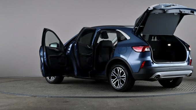 2022 Ford Kuga