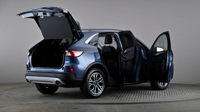 2022 Ford Kuga