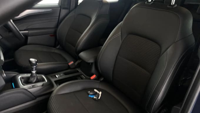 2022 Ford Kuga