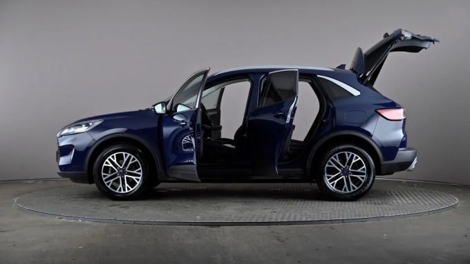2022 Ford Kuga