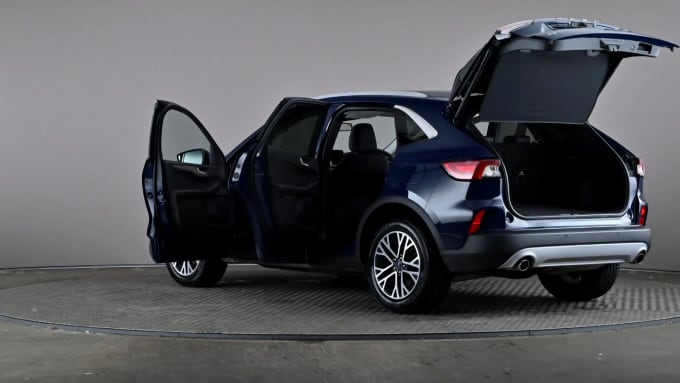 2022 Ford Kuga