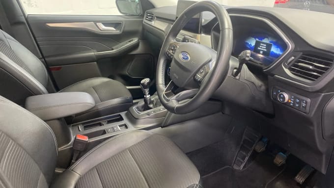 2022 Ford Kuga