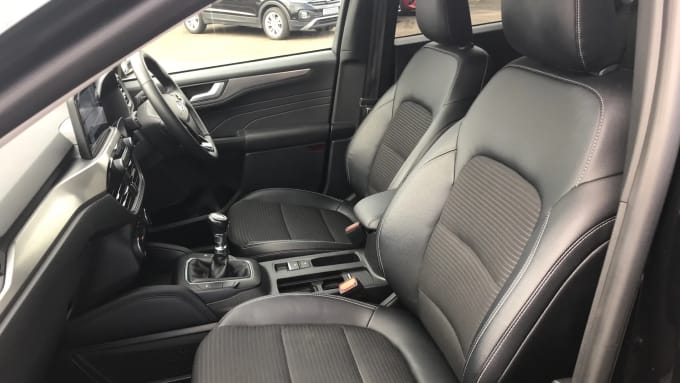 2022 Ford Kuga