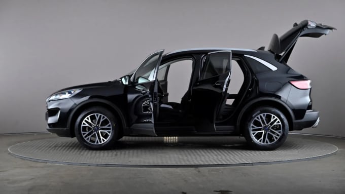 2022 Ford Kuga