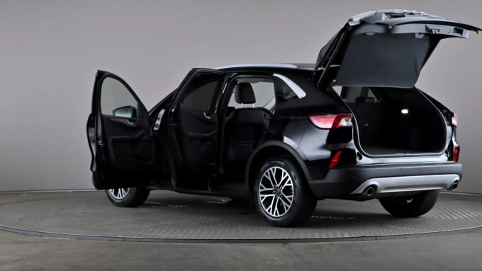2022 Ford Kuga