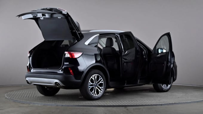 2022 Ford Kuga