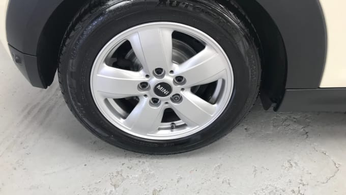 2017 Mini Hatch