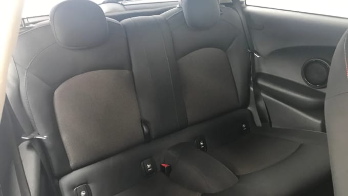 2017 Mini Hatch