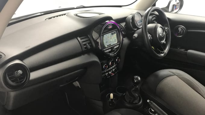 2017 Mini Hatch