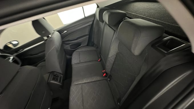 2024 Volkswagen Golf