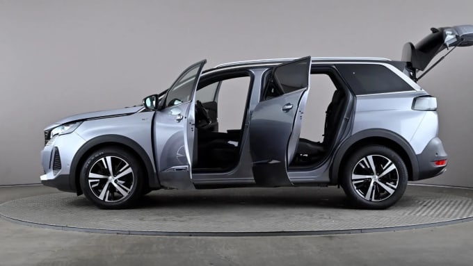 2021 Peugeot 5008