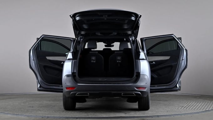2021 Peugeot 5008