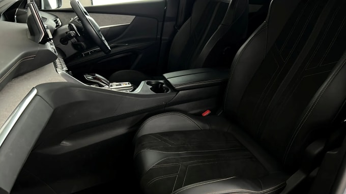2021 Peugeot 5008