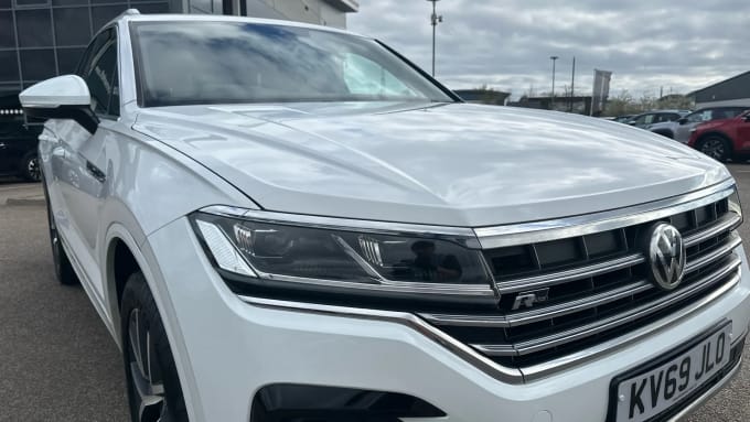 2019 Volkswagen Touareg