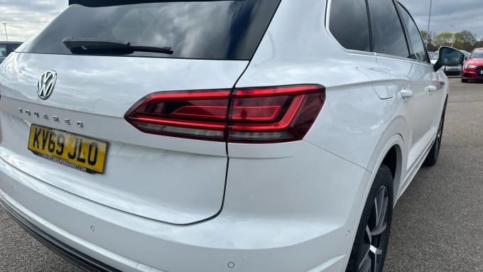 2019 Volkswagen Touareg
