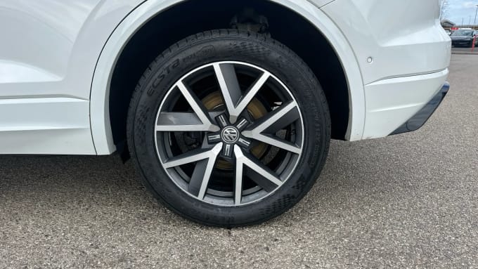 2019 Volkswagen Touareg