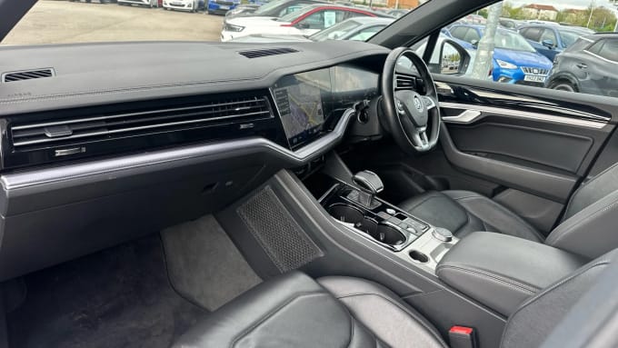 2019 Volkswagen Touareg