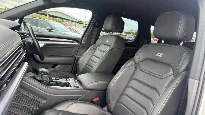2019 Volkswagen Touareg