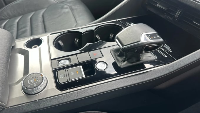 2019 Volkswagen Touareg