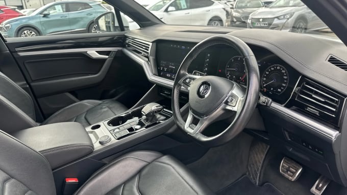 2019 Volkswagen Touareg