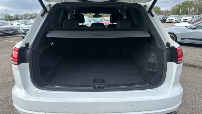 2019 Volkswagen Touareg