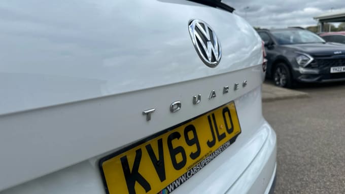 2019 Volkswagen Touareg
