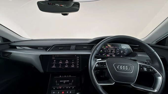 2022 Audi E-tron