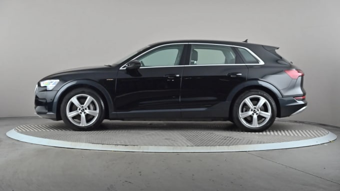 2022 Audi E-tron