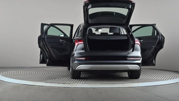 2022 Audi E-tron