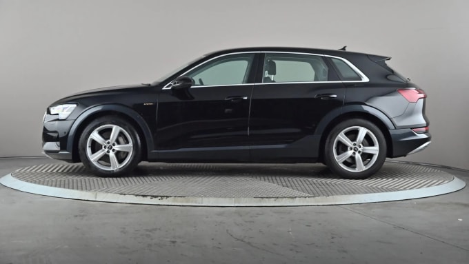 2022 Audi E-tron