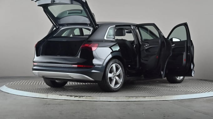 2022 Audi E-tron